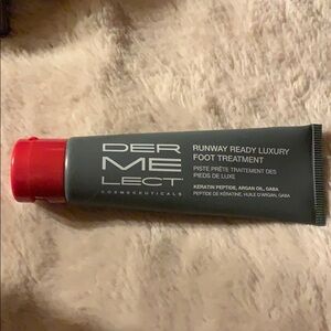 Dermelect Runway Ready Luxury Foot Treatment 1.7oz